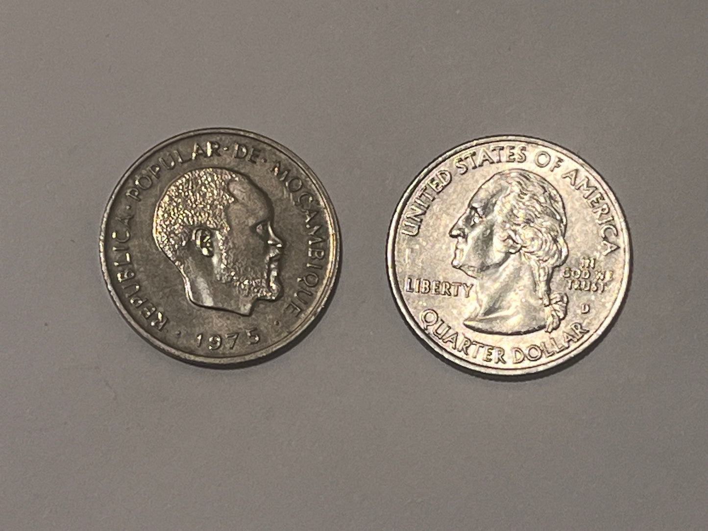 MOZAMBIQUE, Republic ~ 1975 ~ 50 Centimos ~ 1 year copper-zinc type ~ Most of the mintage was destroyed ~ Y-32, KM-95 ~ Unc