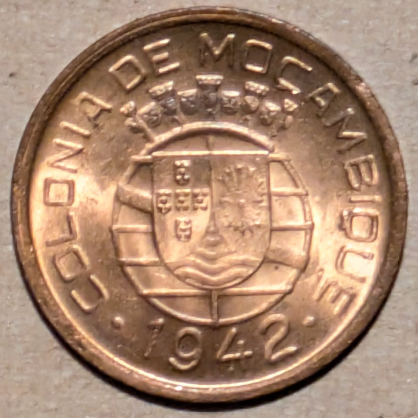 MOZAMBIQUE, Portuguese Colony ~ 1942 ~ 10 Centavos ~ One Year Type ~ Y-11, KM-72 ~ Almost fully red BU