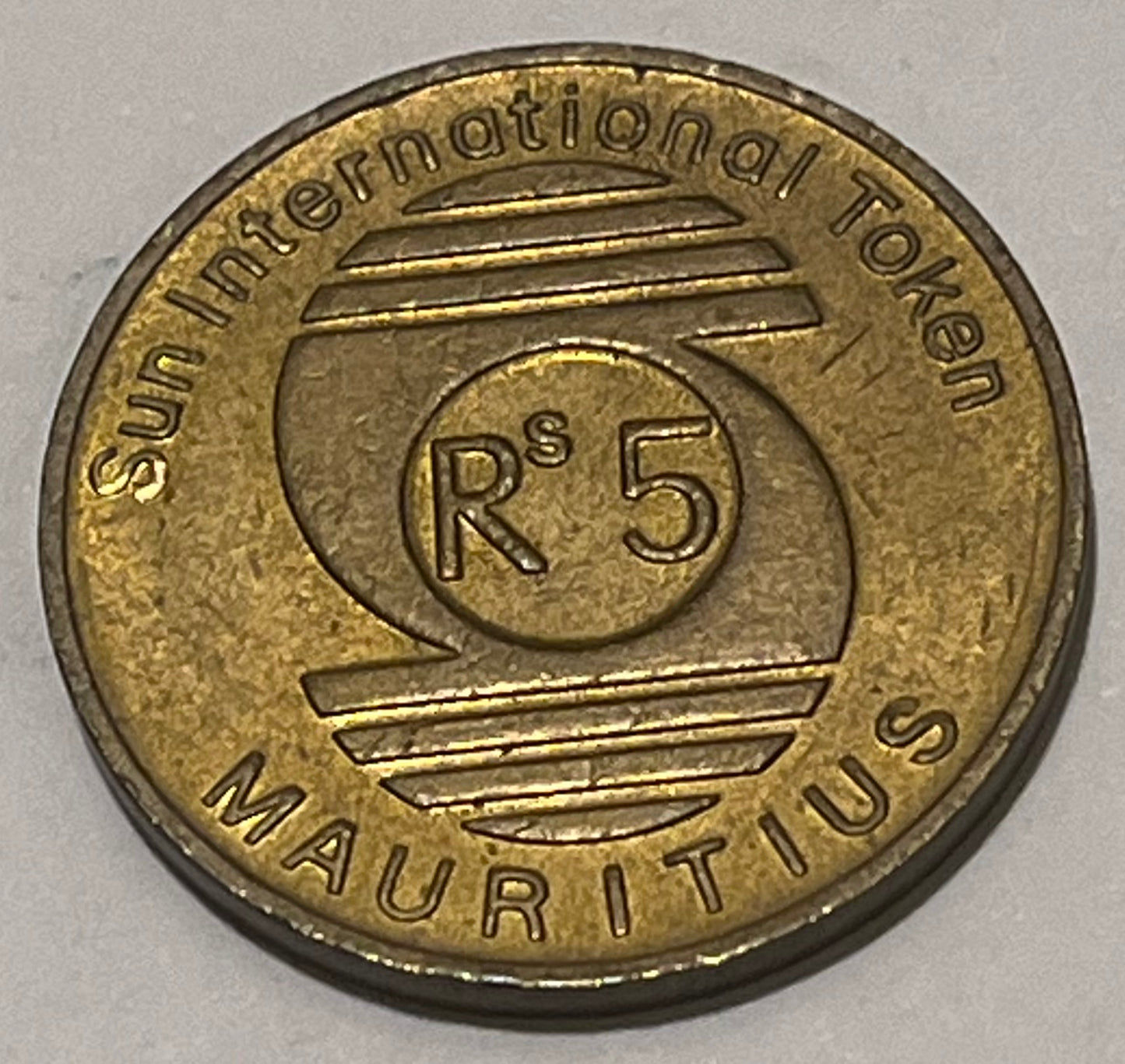 MAURITIUS, ND ~ 5 Rupee token AE26 ~ Sun International ~ Palm tree, sail boat ~ TC-253250 (2R), TC-180809 (10R), 5 Rupee unlisted