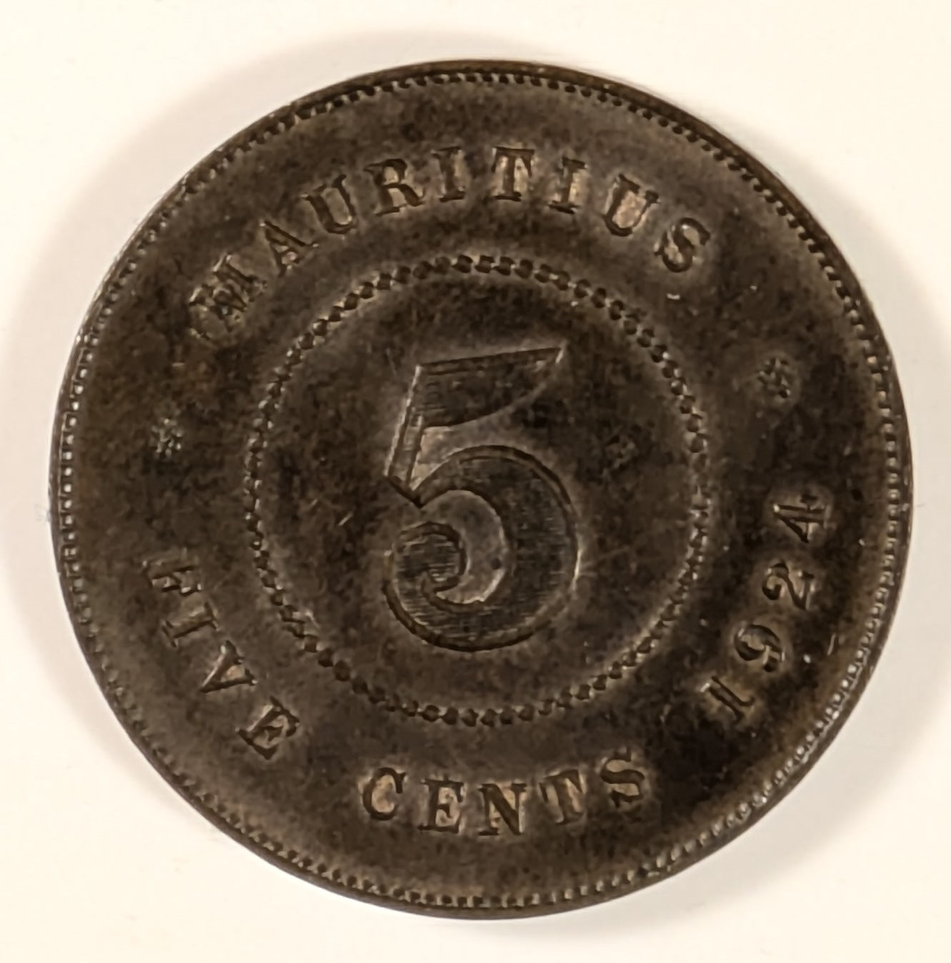 MAURITIUS, George V ~ 1924 ~ 5 cents ~ KM-14, Y-8 ~ EF, hints of red