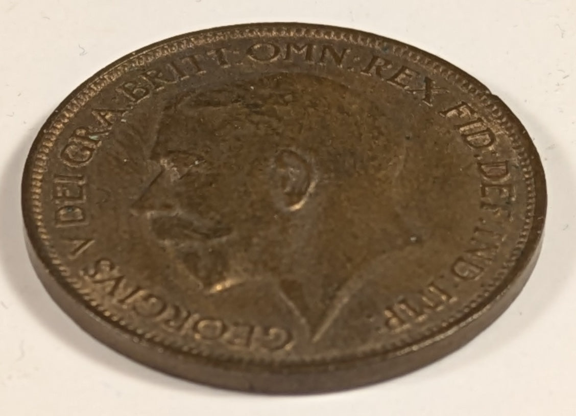 GREAT BRITAIN, George V ~ 1924 ~ Half Penny ~ Y-61.1, KM-89 ~ Brown unc., touch of red