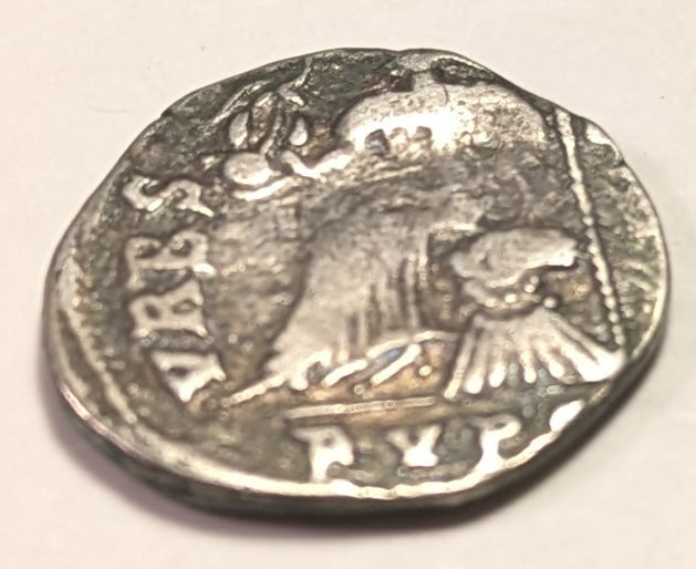 VANDALS, Carthage, Gaiseric ~ 428-477 ~ Silver Siliqua (1.52g) ~ Bust right DN HONORIUS. Vandalic imitation in name of Honorius ~ Roma seated left wearing long robes and helmet VRBS ROMA ~ MEC-2, BMC-6 ~ Gd Fine